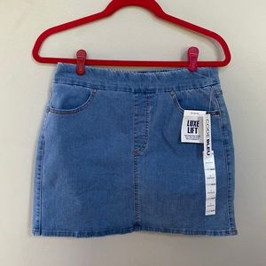 CODE BLEU LUXE LIFT SKORT.